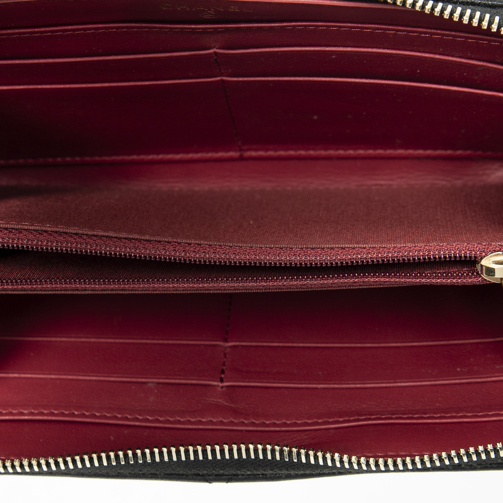 Chanel 19 Zip Around Wallet - Picture 4 of 6